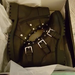 🖤 Guess Boots 🖤